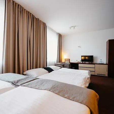 Hotel Color 3*