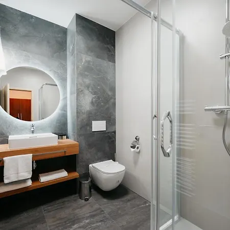 Color Hotel