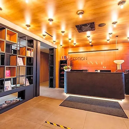 Color Hotel