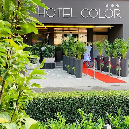 Color Hotel