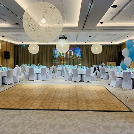 Color 3* Bratysława