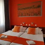 Color Hotel
