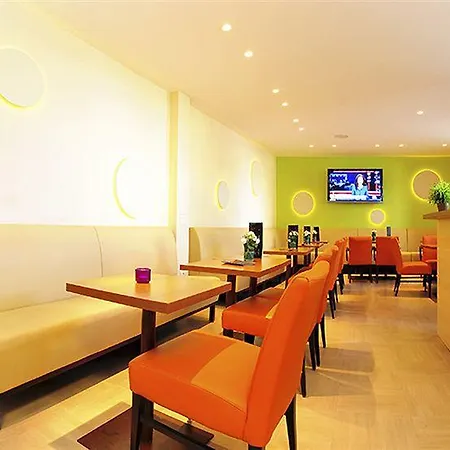 Hotell Color