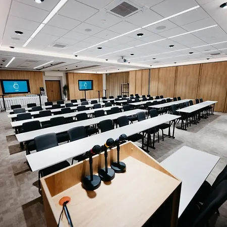 Color 3* ברטיסלאבה