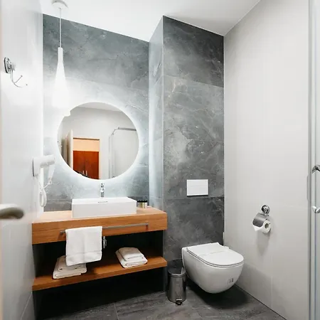 Color 3* Bratislava