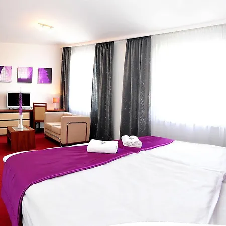 Hotel Color 3*