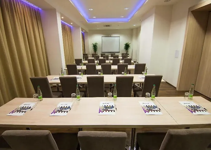 Color 3* ברטיסלאבה